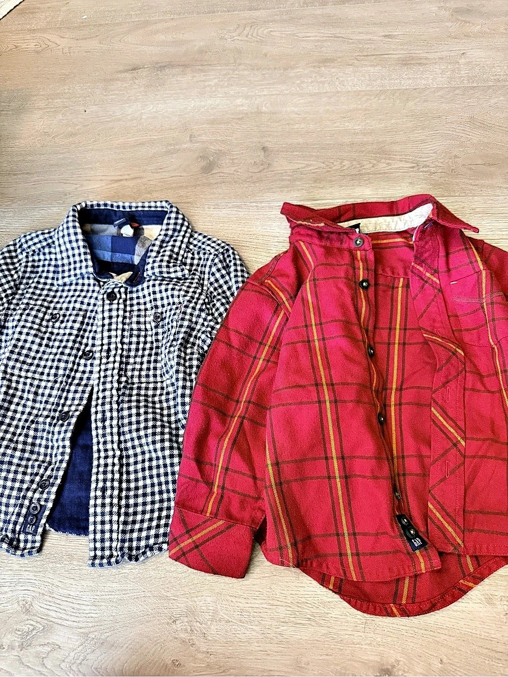 GAP Plaid Button Down Shirts Boys 3 Years Blue & Red